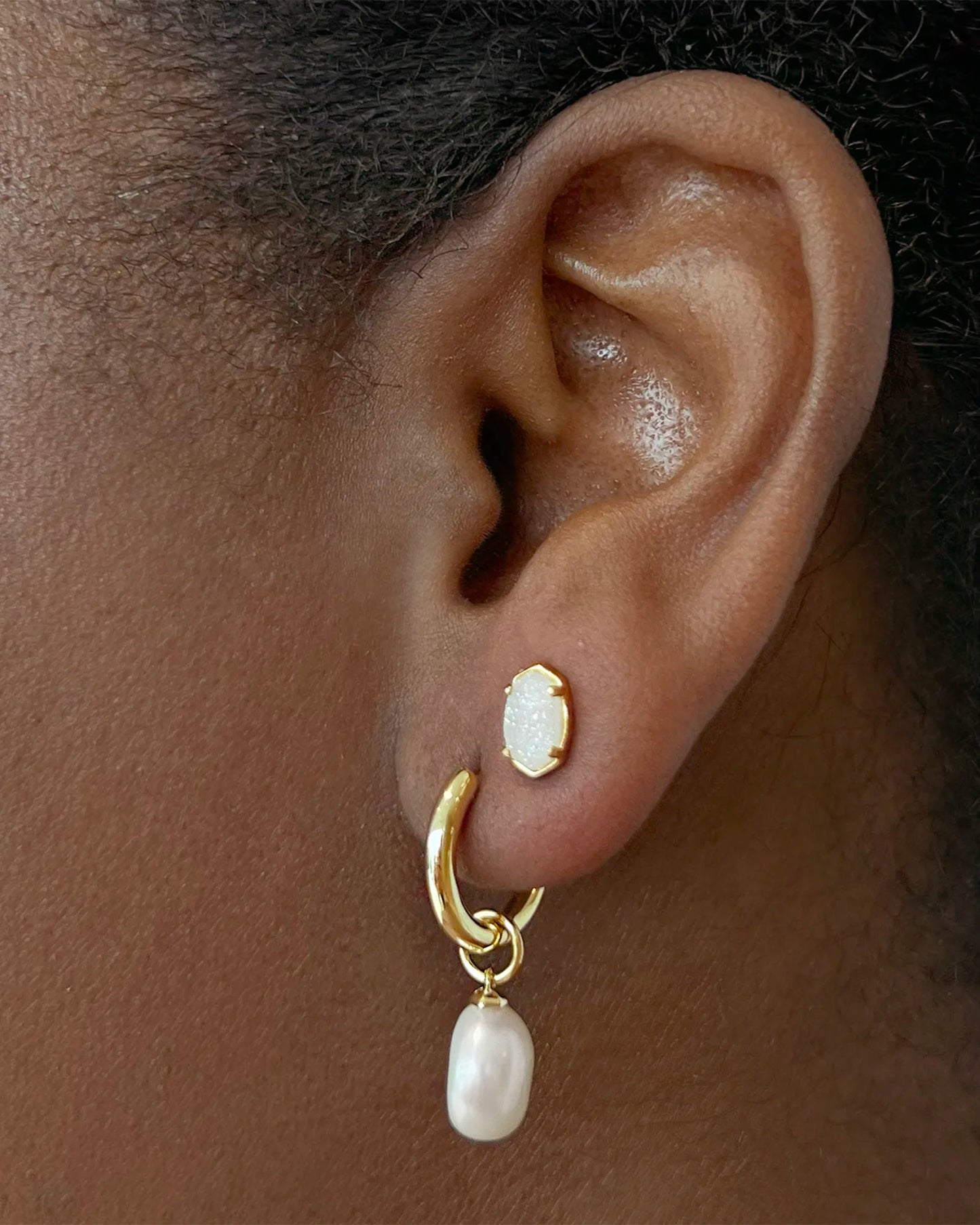 KENDRA SCOTT Emilie Gold Stud Earrings in Iridescent Drusy