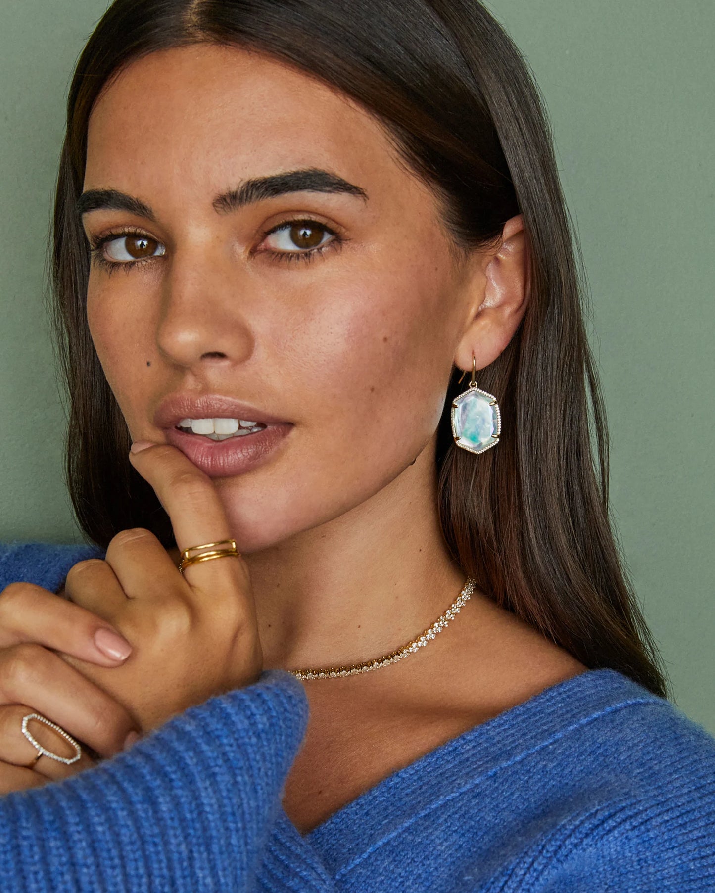 KENDRA SCOTT Daphne Gold Pave Frame Drop Earrings in Iridescent Ivory