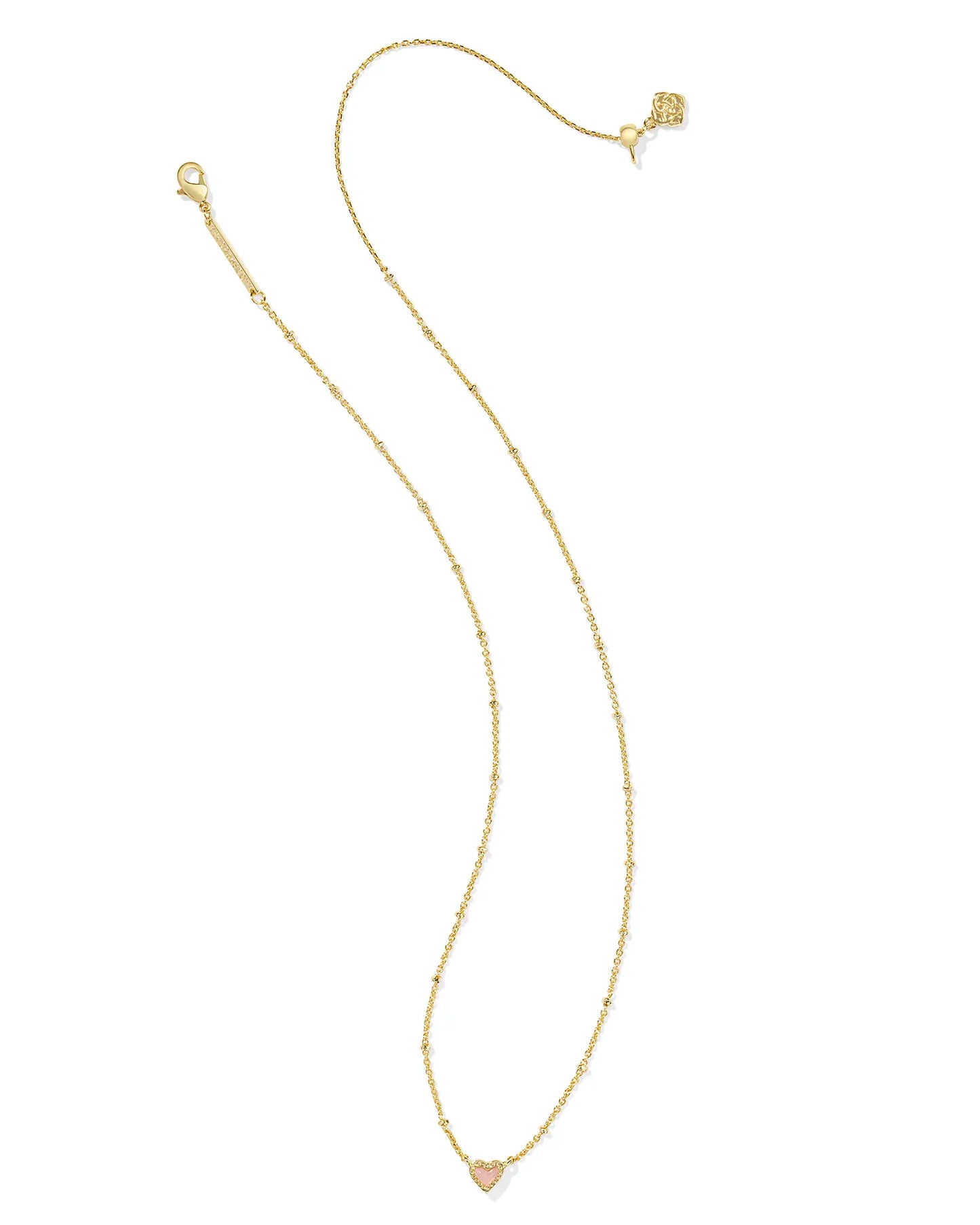 KENDRA SCOTT Mini Ari Heart Gold Satellite Short Pendant Necklace in Gold Rose Quartz