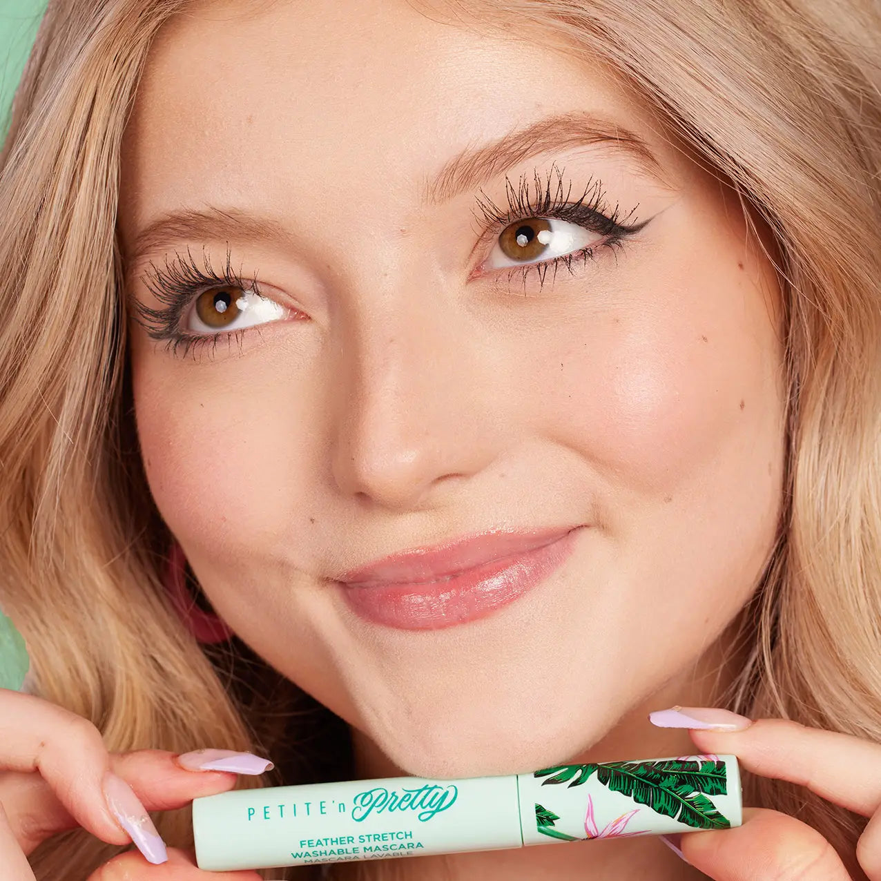 Lash On, Lash Off Makeup Set