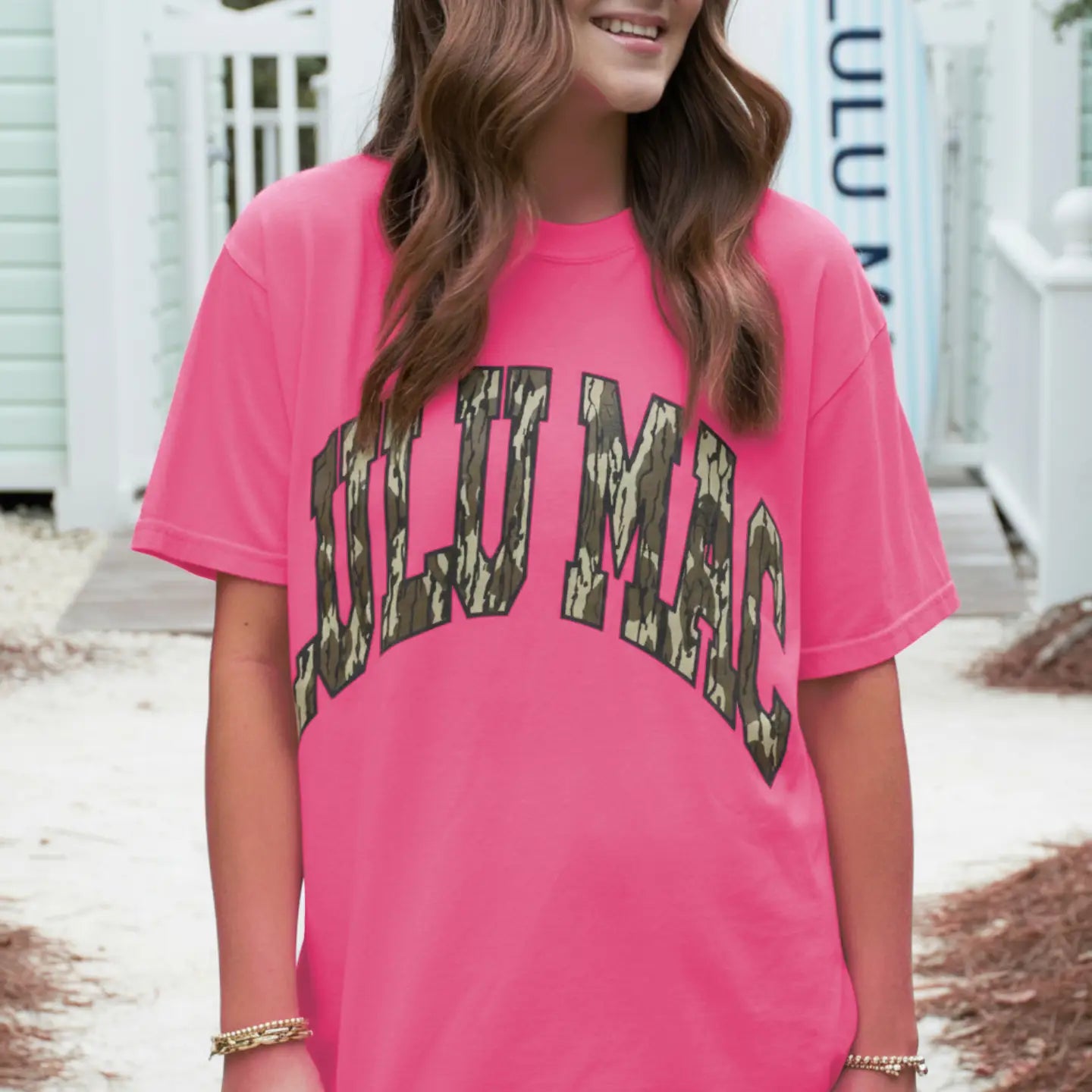 Mossy Oak Bottomland Adult Neon Pink Comfort Colors