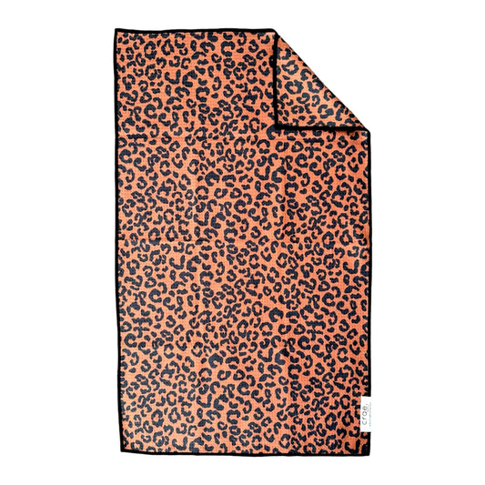 Crae.Home Wild Cat: Double-Sided Hand Towel