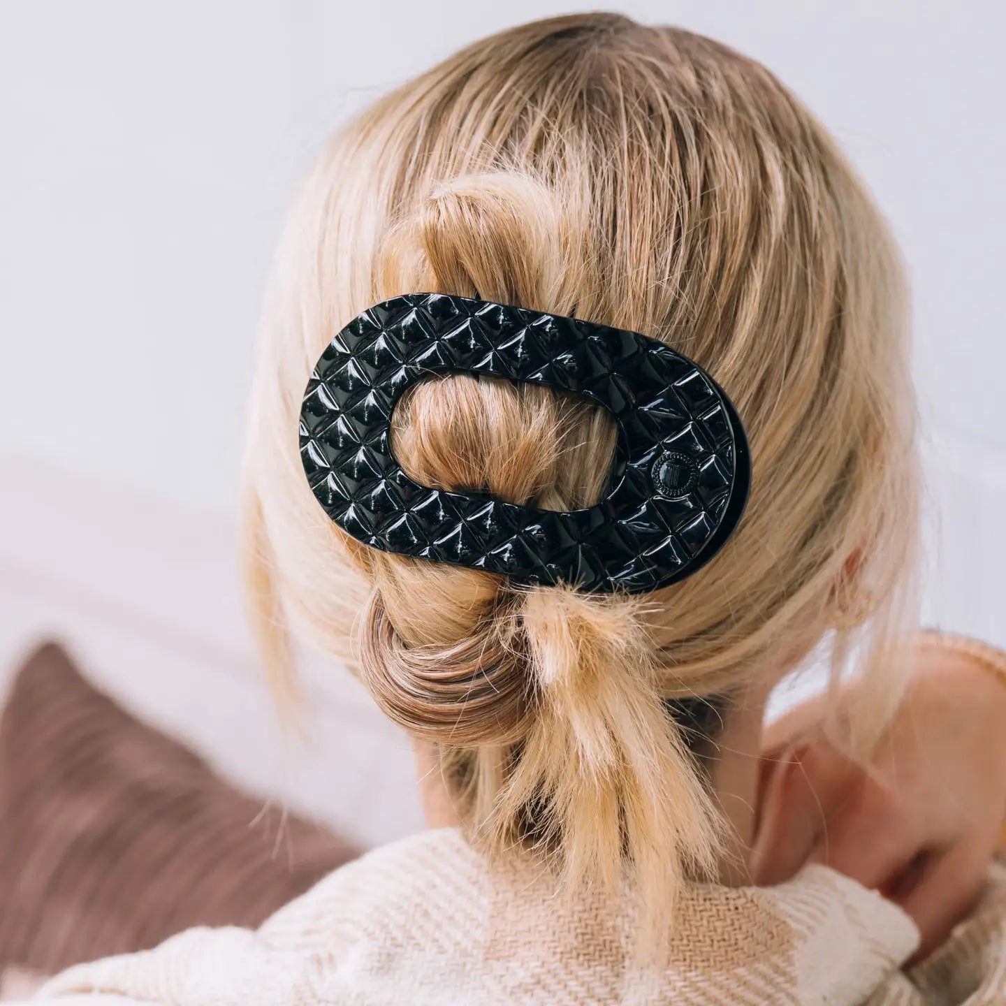 TELETIES Flat Round Hair Clip | Large | Jet Black Quilted