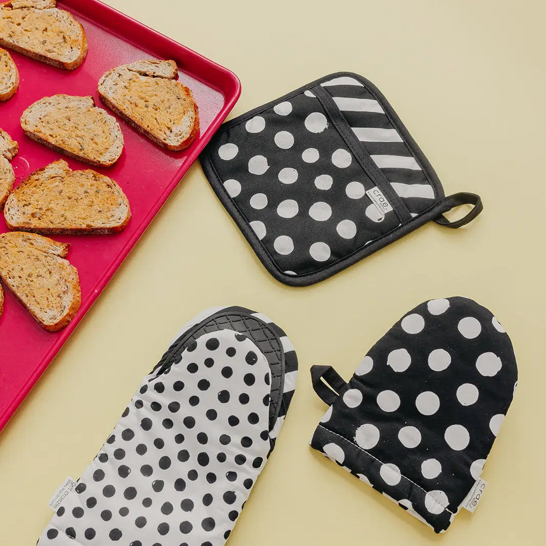 Crae.Home Polka Dottie Mini Mitt
