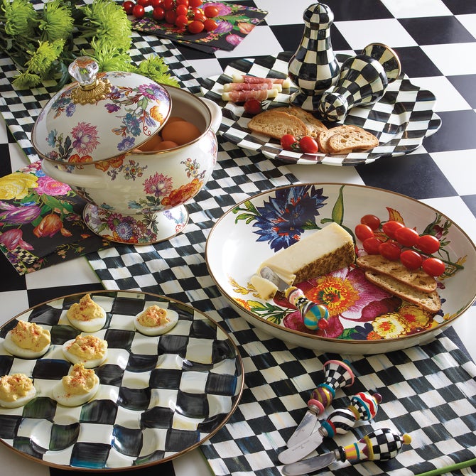 Courtly Check Egg Plate