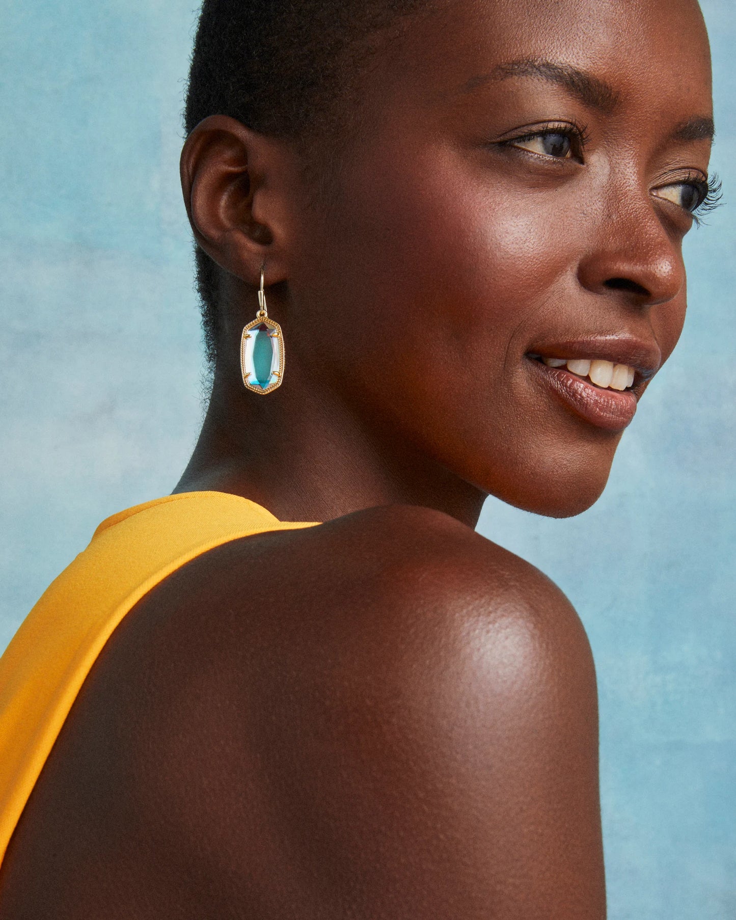 KENDRA SCOTT Dani Gold Drop Earrings