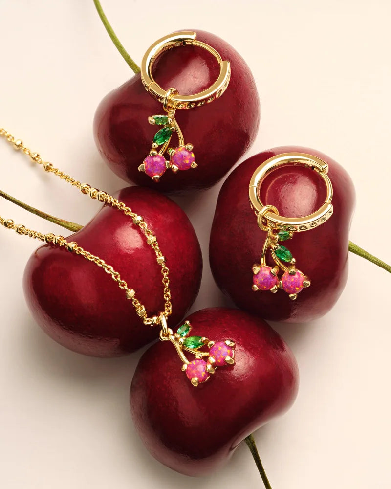 KENDRA SCOTT Cherry Gold Huggie Earrings in Berry Kyocera Opal