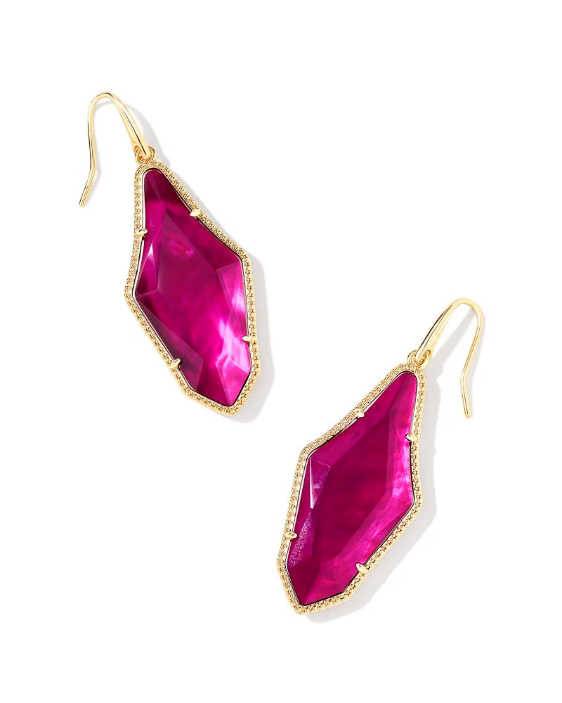 KENDRA SCOTT Evelyn Gold Drop Earrings in Dark Magenta Illusion