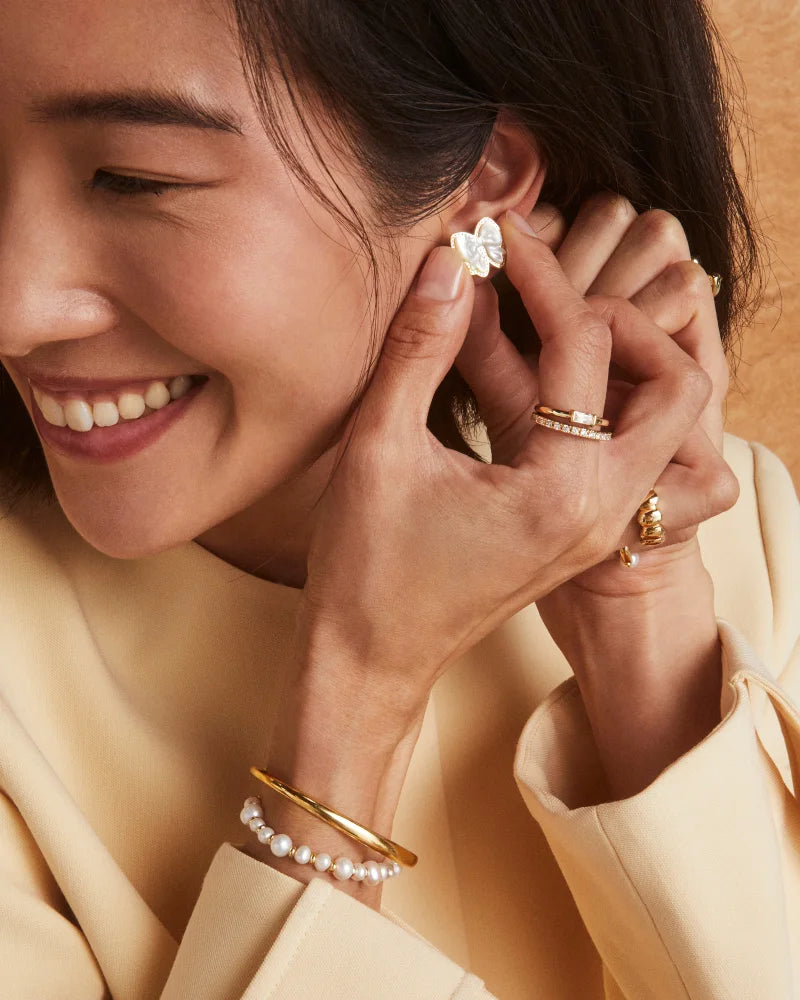 KENDRA SCOTT Haley Bow Gold Stud Earrings