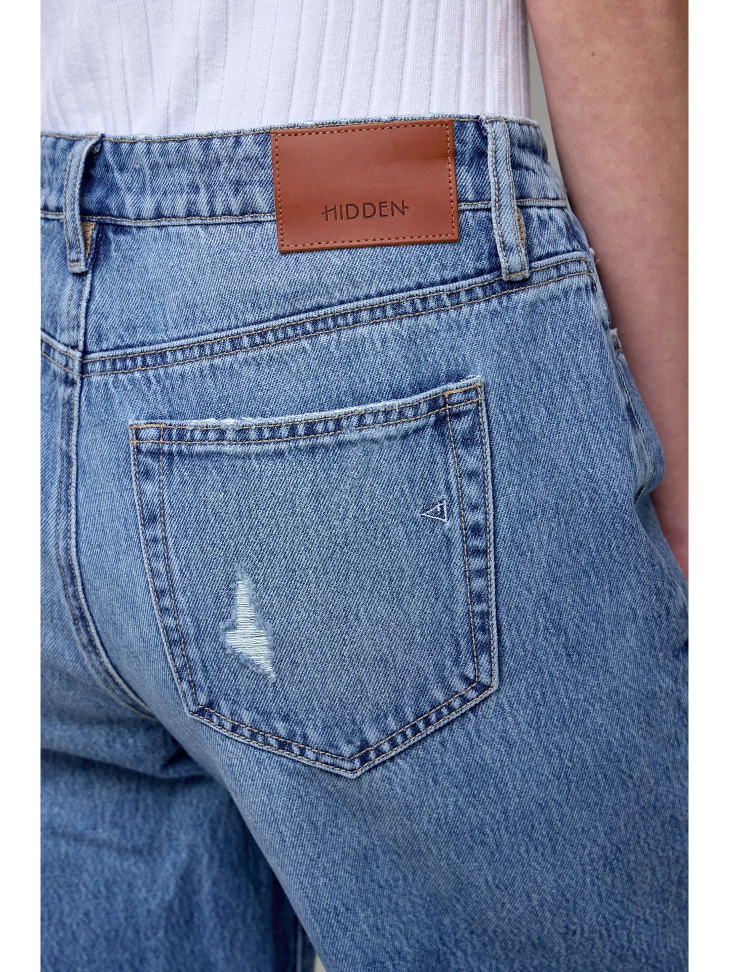 Hidden Jeans Medium Wash Classic Relaxed Dad Jean