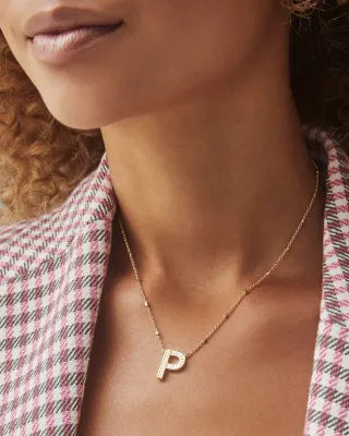KENDRA SCOTT Letter P Pendant Necklace in Gold