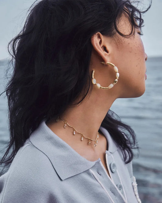 KENDRA SCOTT Melody Gold Beaded Hoop Earrings in Freshwater Culture