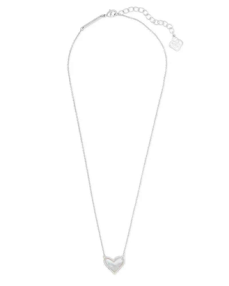 KENDRA SCOTT Ari Heart Silver Pendant Necklace in Ivory Mother-of-Pearl