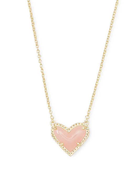 KENDRA SCOTT Ari Heart Gold Pendant Necklace in Rose Quartz