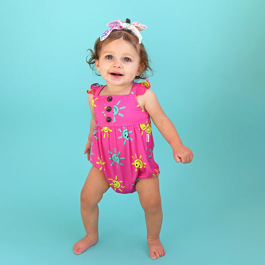 Gigi and Max Brittany Smiliey Face Button Bubble Bamboo
