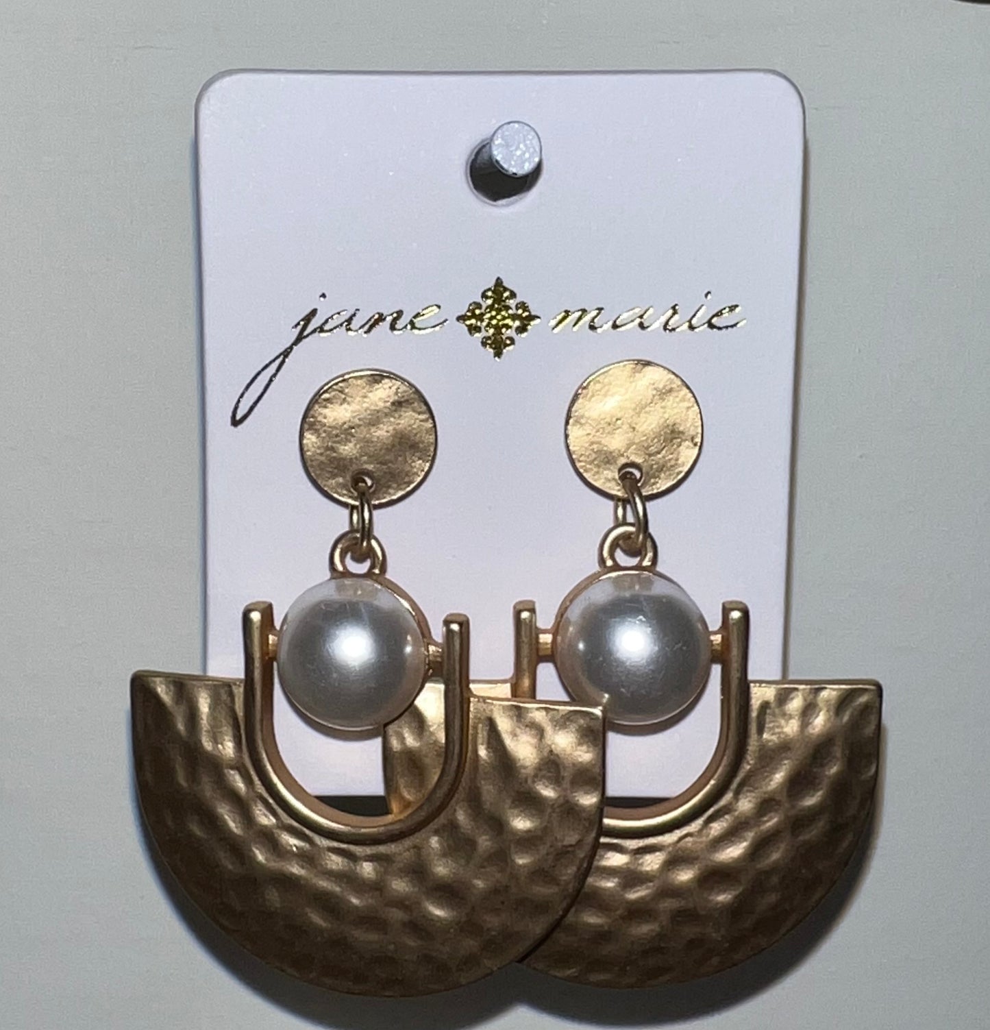 GOLD DISK POST, PEARL WITH GOLD HAMMERED FAN EARRING